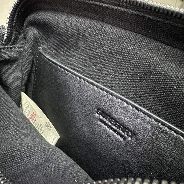 Picture of Burberry Mens Bags _SKUfw143135109fw